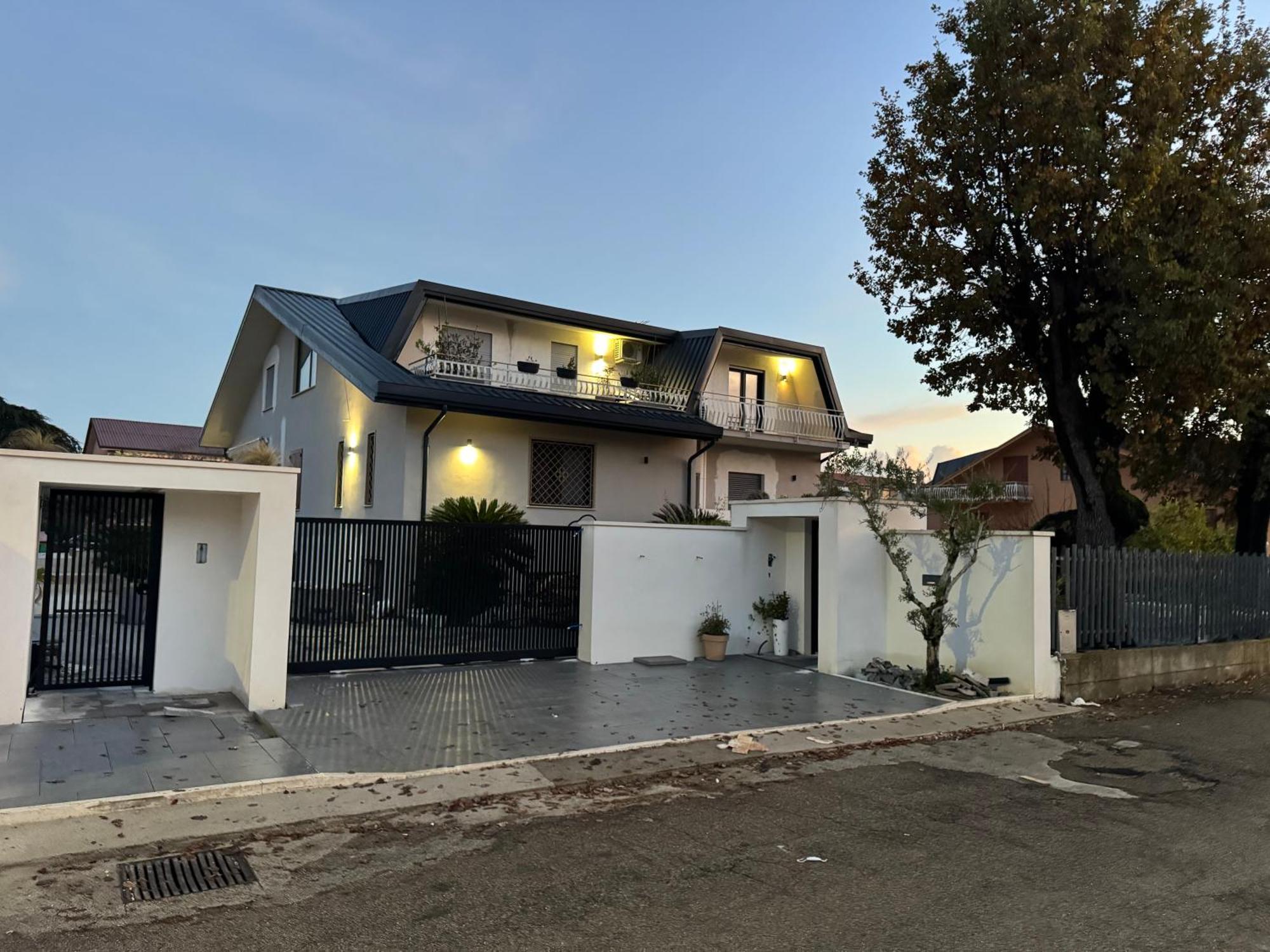 Villa Angelina Aquino Exterior foto