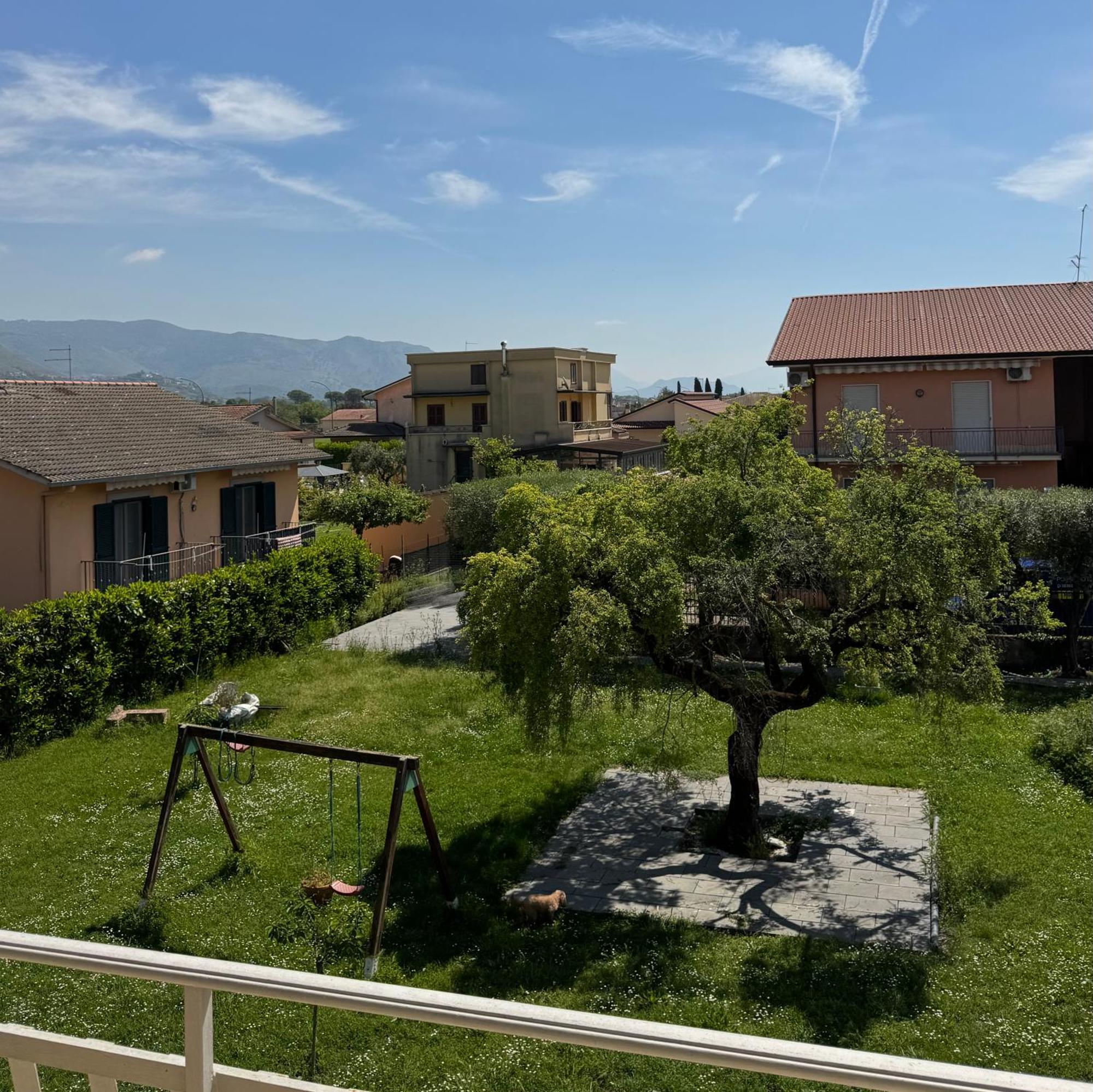 Villa Angelina Aquino Exterior foto